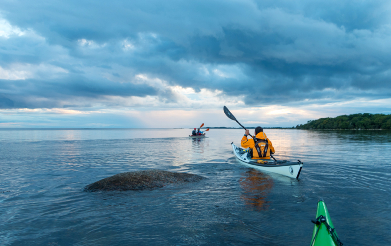 Kanot på öppet hav
