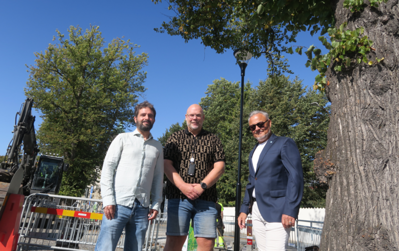 Gruppfoto på tre personer