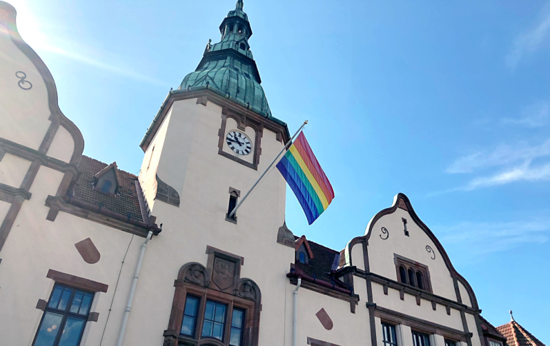 Prideflaggan på Rådhuset i Karlshamn